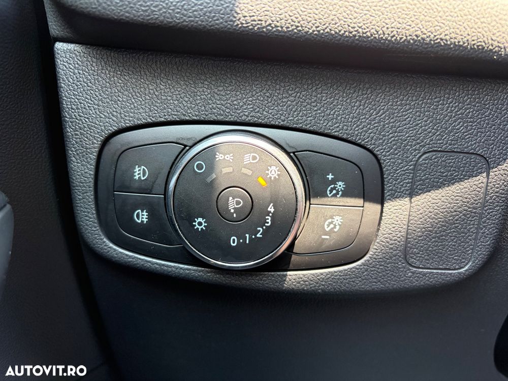 Ford Focus 1.5 EcoBlue Connected - 21