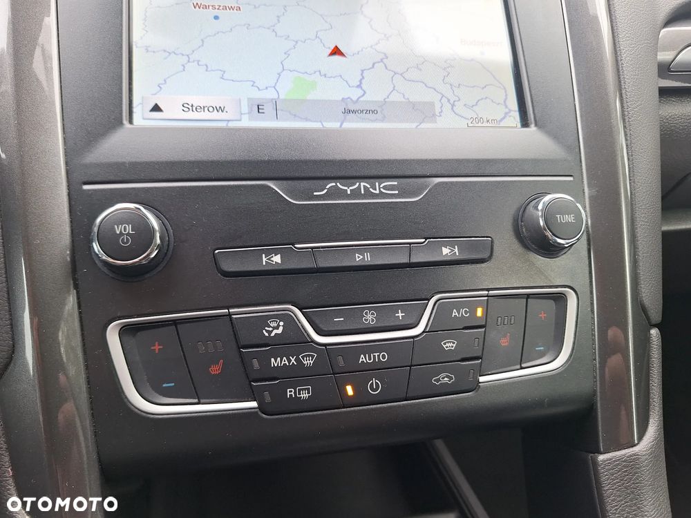 Ford Mondeo 2.0 EcoBlue Titanium - 26