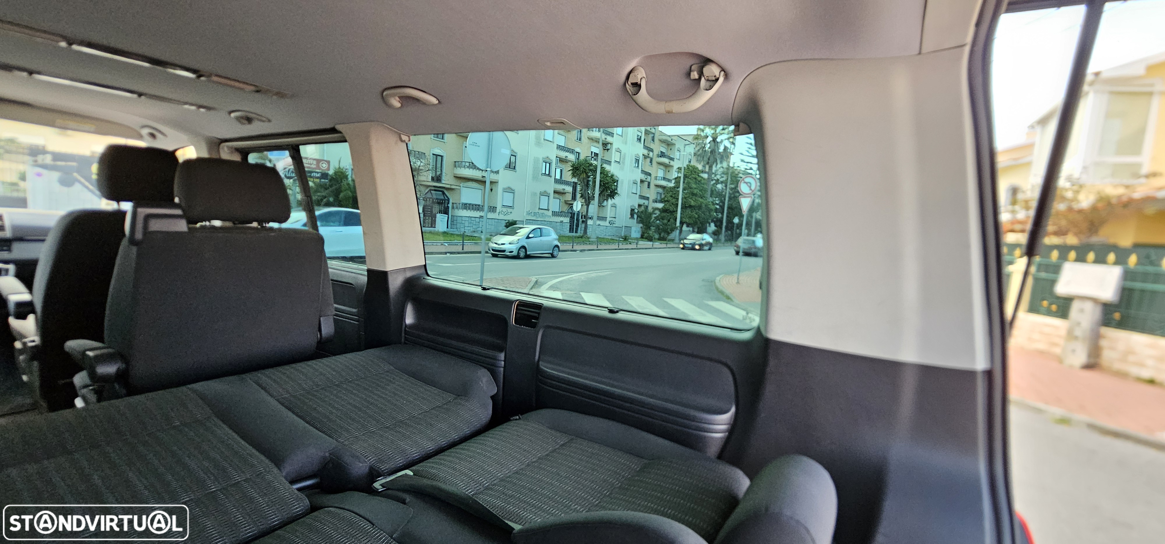 VW Multivan 2.0 TDi BM Longa Comfortline DSG - 32