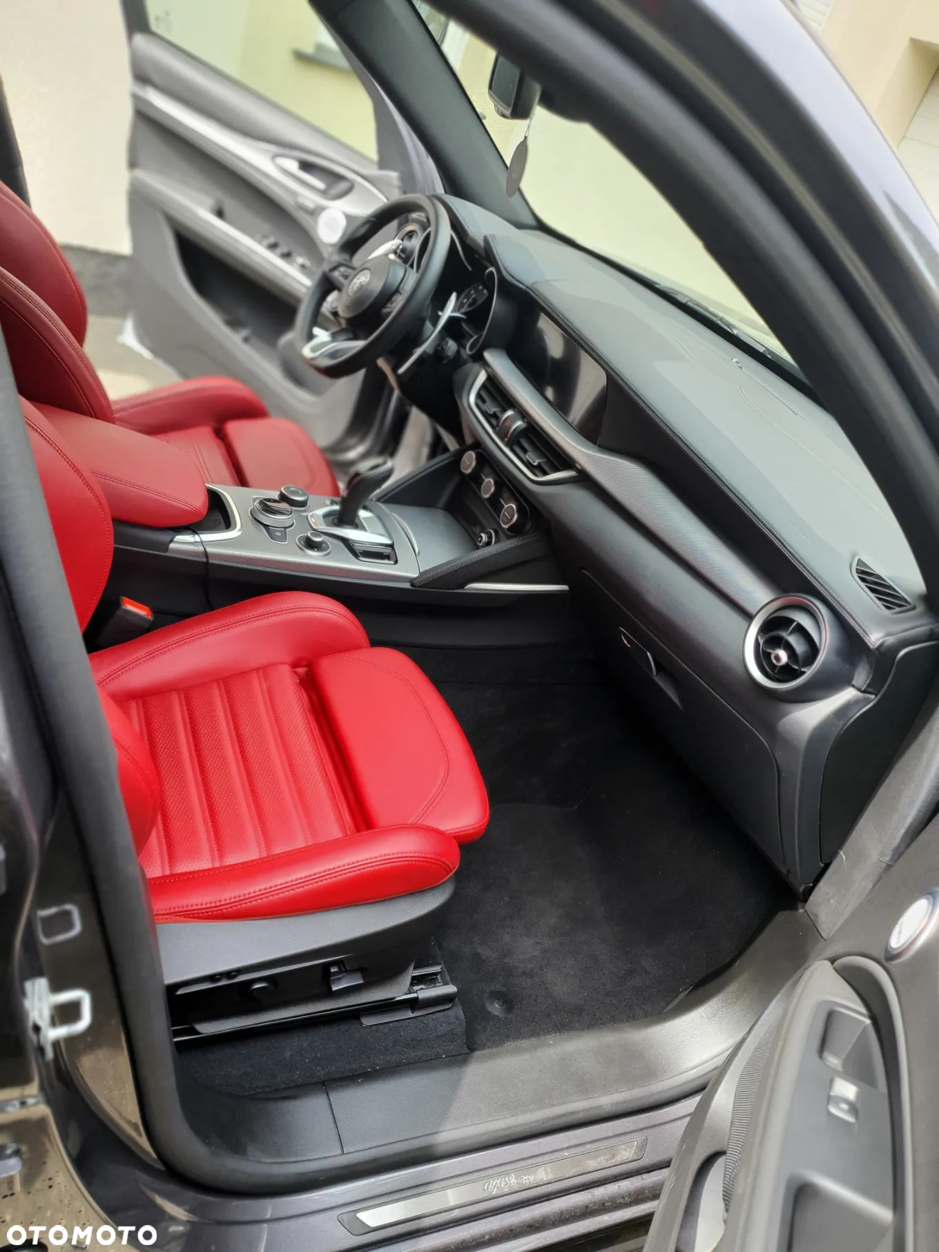 Alfa Romeo Stelvio 2.0 Turbo 16V AT8-Q4 Veloce - 4