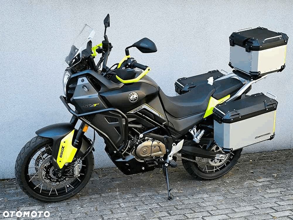 QJMOTOR SVT 650X - 4