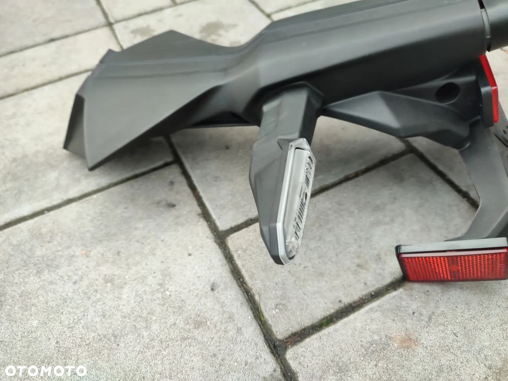 Mocowanie, podświetlanie tablicy rejestracyjnej, ogon, kierunkowskaz Kawasaki Z900 Z 900 - 6