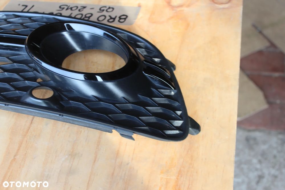 KRATKA ZDERZAKA LEWA AUDI Q5 8R0 LIFT S LINE 8R0807681S 2014 - 5