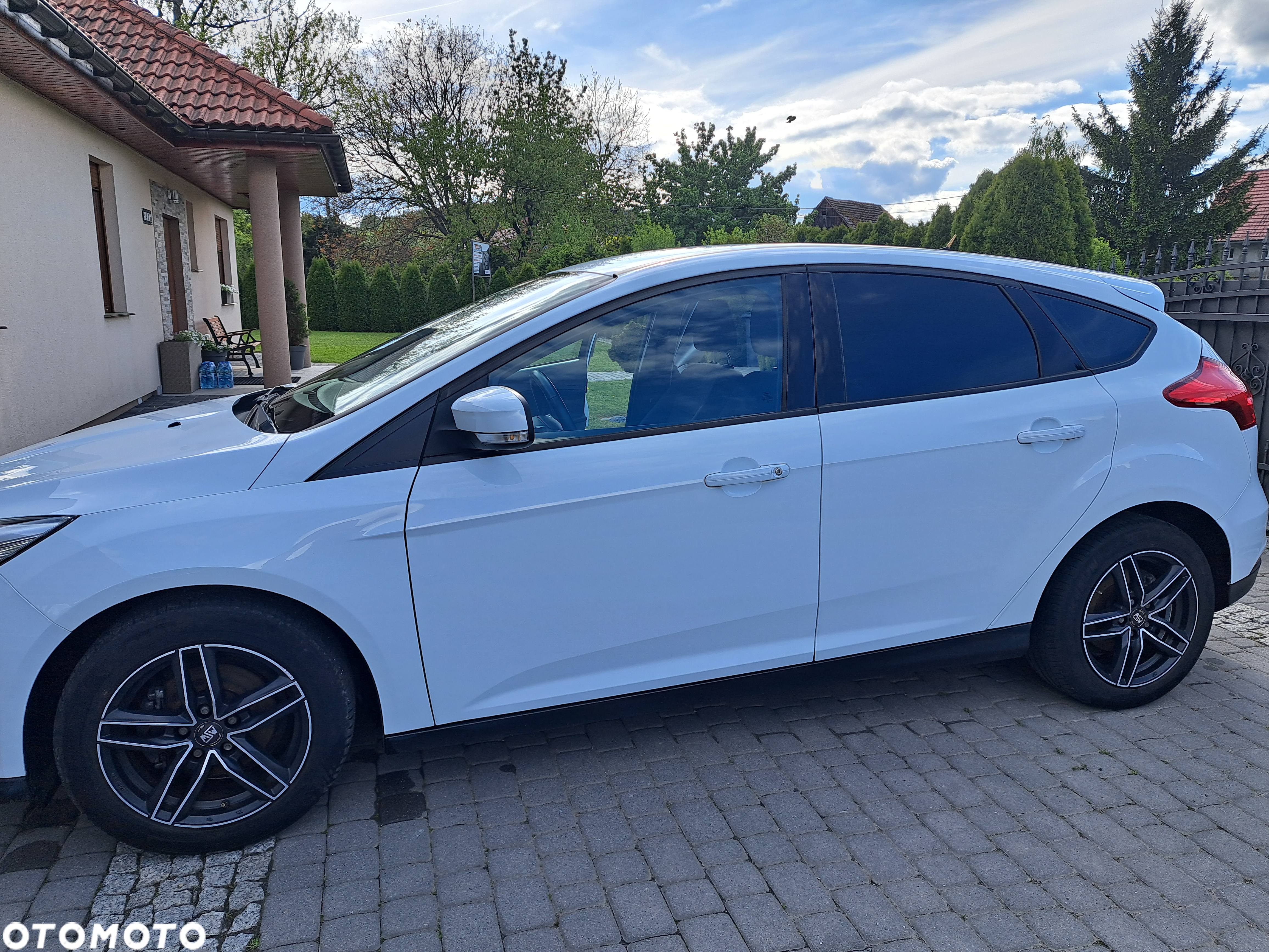 Ford Focus 1.0 EcoBoost Trend - 16