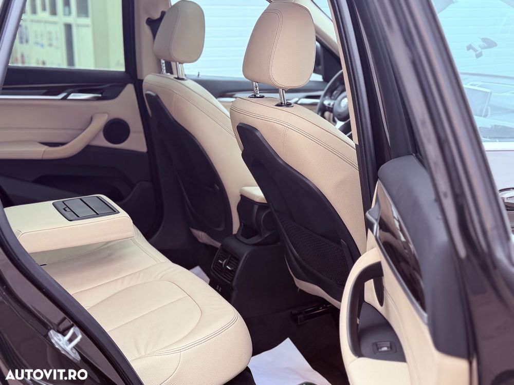 BMW X1 sDrive20i Aut. Sport Line - 30