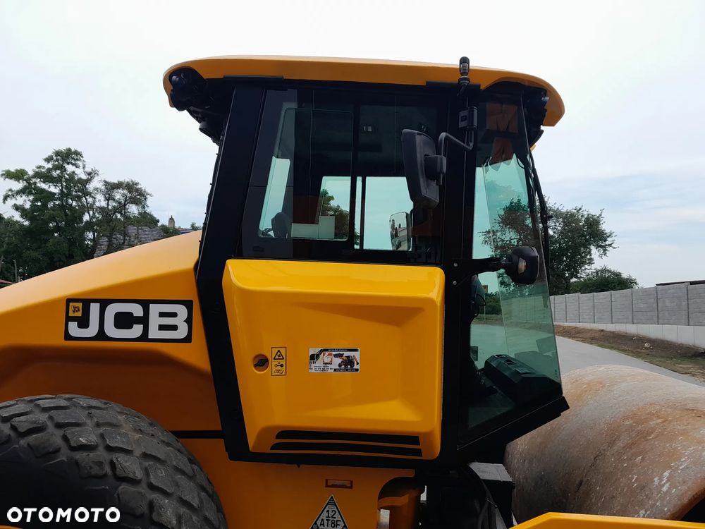 JCB VM137D - 14