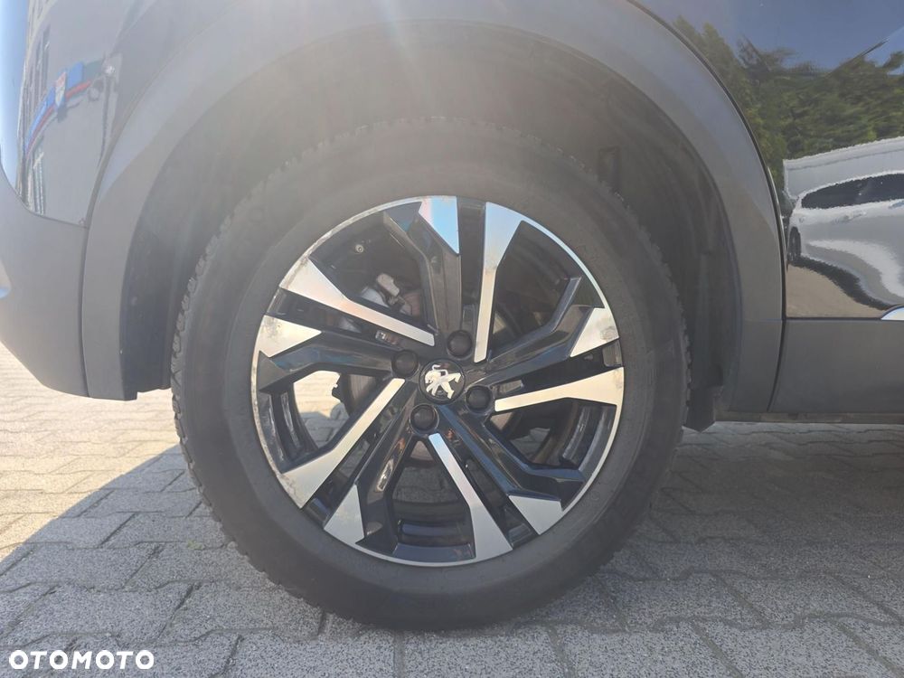 Peugeot 2008 1.5 BlueHDi Allure S&S - 25