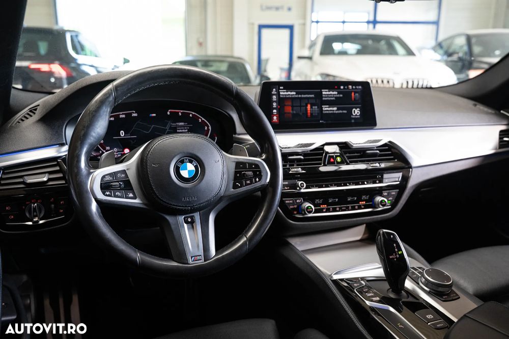 BMW Seria 5 530d xDrive Aut. - 33