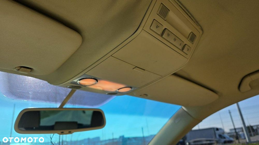 Volkswagen Touareg - 15