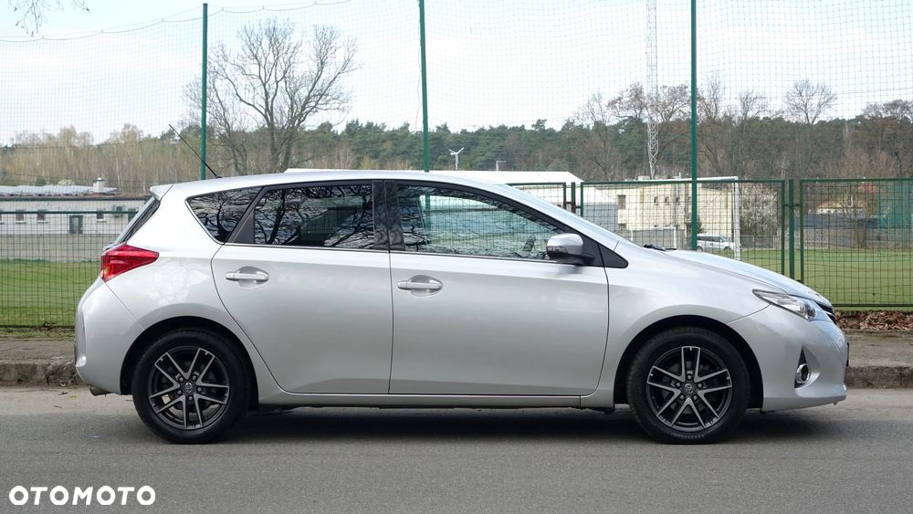 Toyota Auris - 37