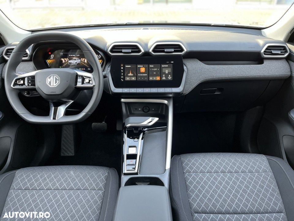 MG ZS HEV - 19