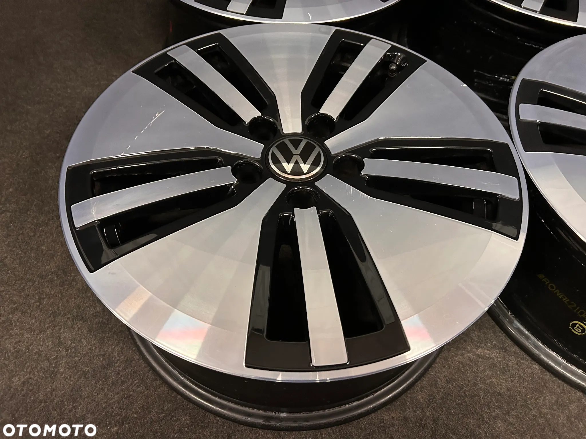 Alufelgi VW Passat B8 GTE, B7, Tiguan, Sharan, T-Roc 17 cali 5x112 4szt. ładne! - 14