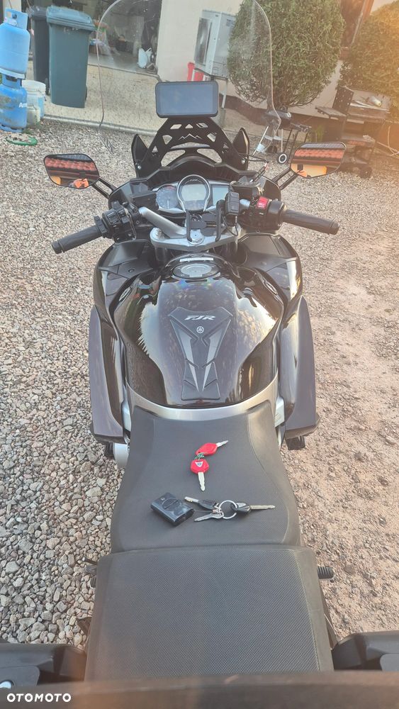 Yamaha FJR - 13