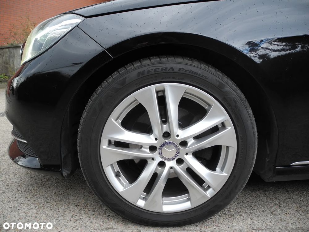 Mercedes-Benz Klasa E - 21