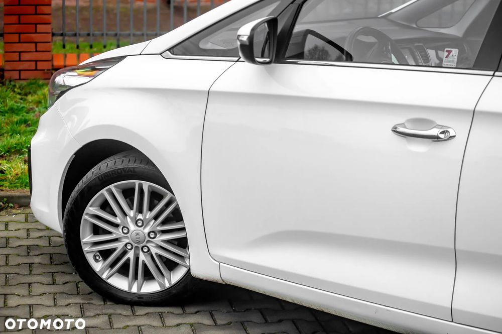 Kia Carens 1.7 CRDi Business Line 7os 7DCT - 9