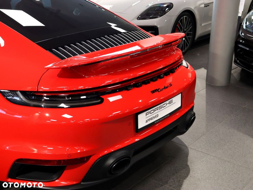 Porsche 911 Carrera Turbo S - 30