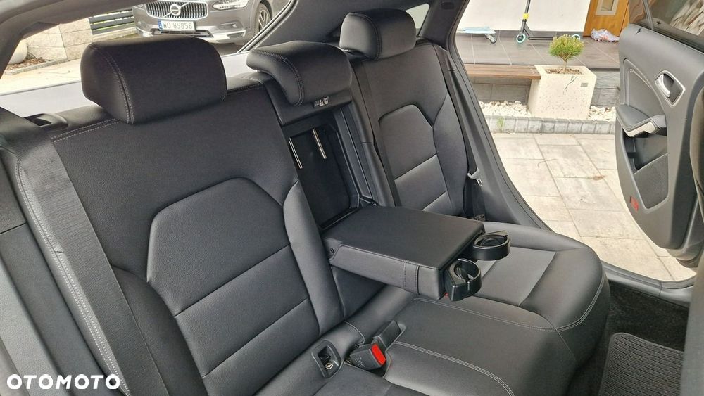 Mercedes-Benz CLA - 22