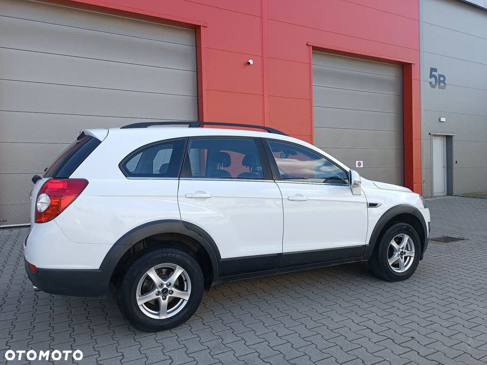 Chevrolet Captiva 2.4 2WD LT - 8