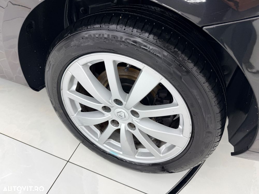 Renault Laguna dCi 110 FAP Dynamique - 12