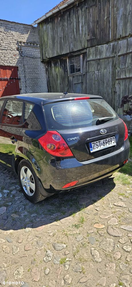 Kia Ceed 1.6 L - 2