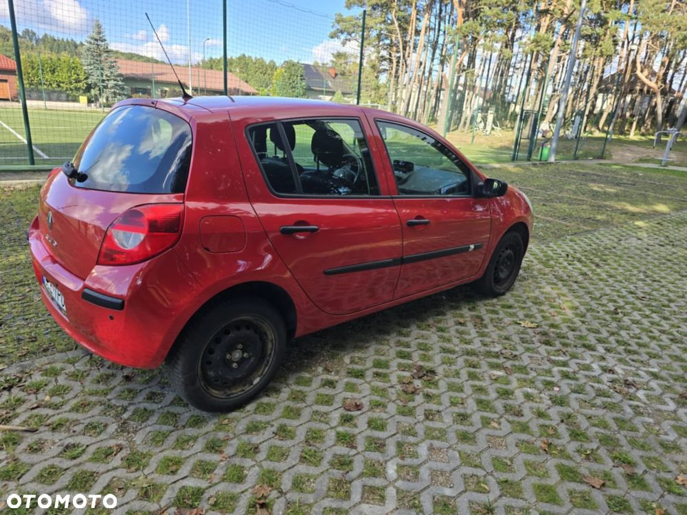 Renault Clio 1.2 16V Alize - 3