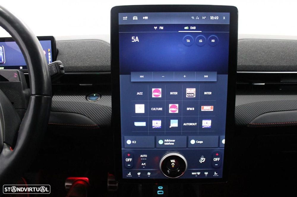 Ford Mustang Mach-E 98.7 kWh Premium AWD - 31