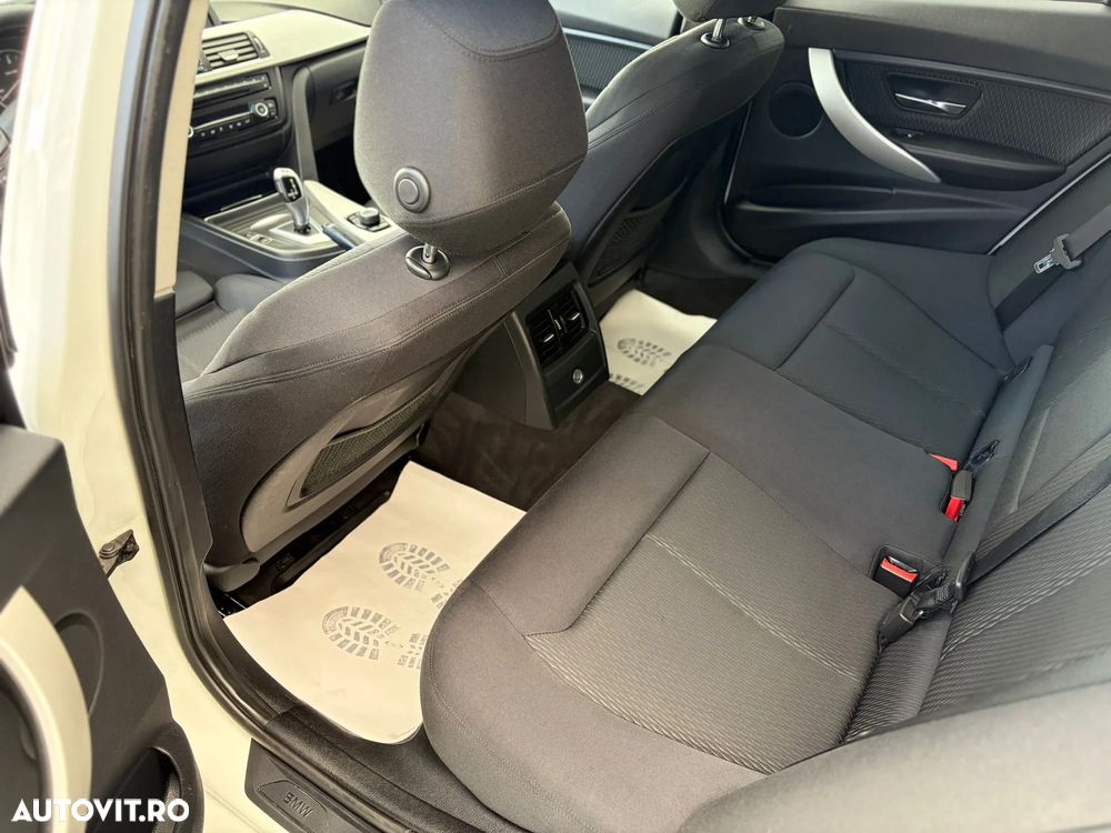 BMW Seria 3 320d Aut. Efficient Dynamics Edition - 7