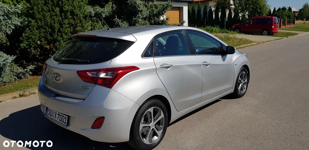 Hyundai i30 blue 1.4 YES Silver - 12