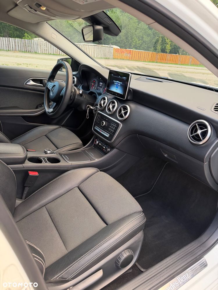 Mercedes-Benz Klasa A 180 7G-DCT Style - 7