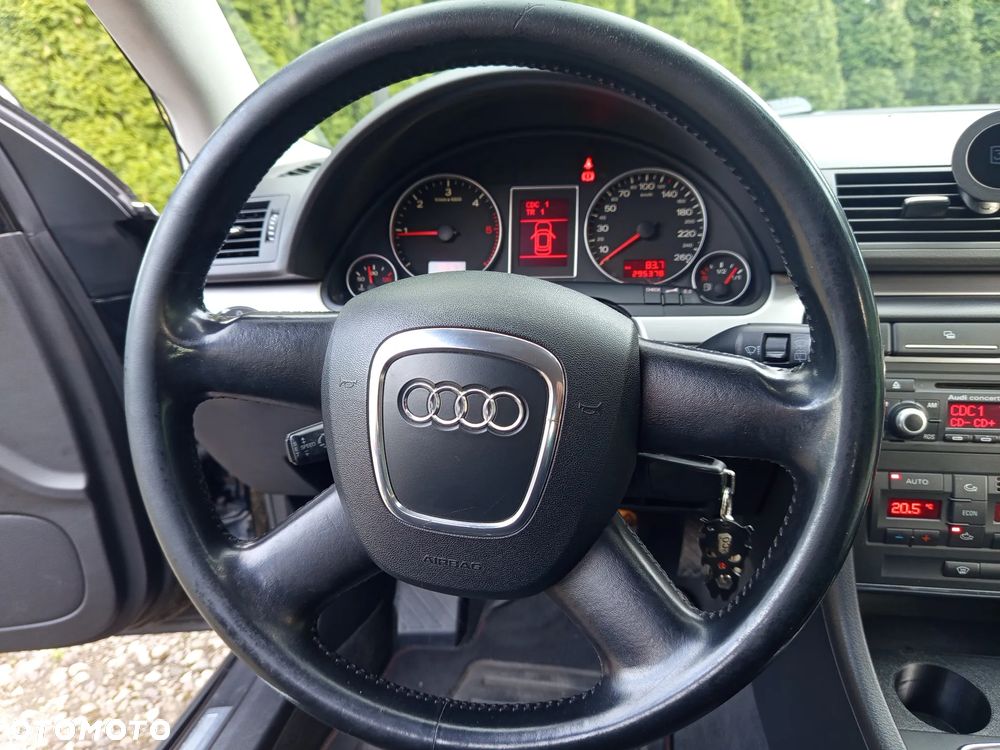 Audi A4 Avant 2.0 TDI DPF Quattro - 9