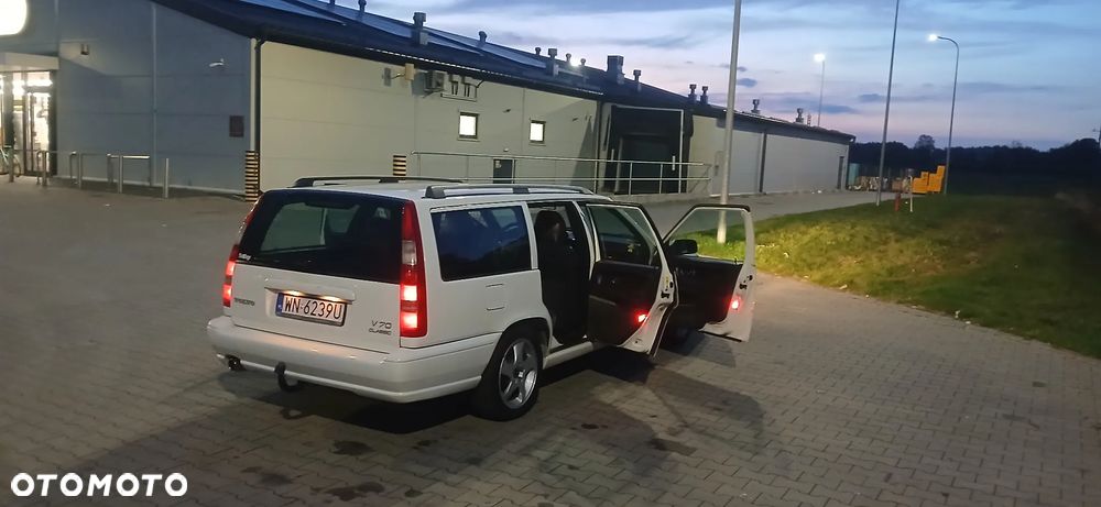 Volvo V70 2.4 - 9