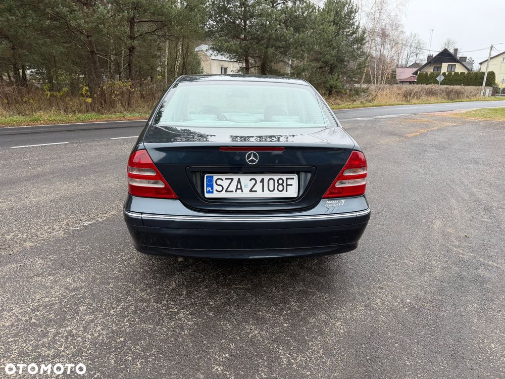 Mercedes-Benz Klasa C 220 T CDI Avantgarde - 9