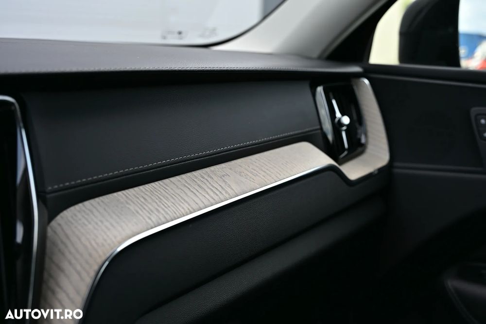 Volvo XC 60 D4 AWD Geartronic Inscription - 36