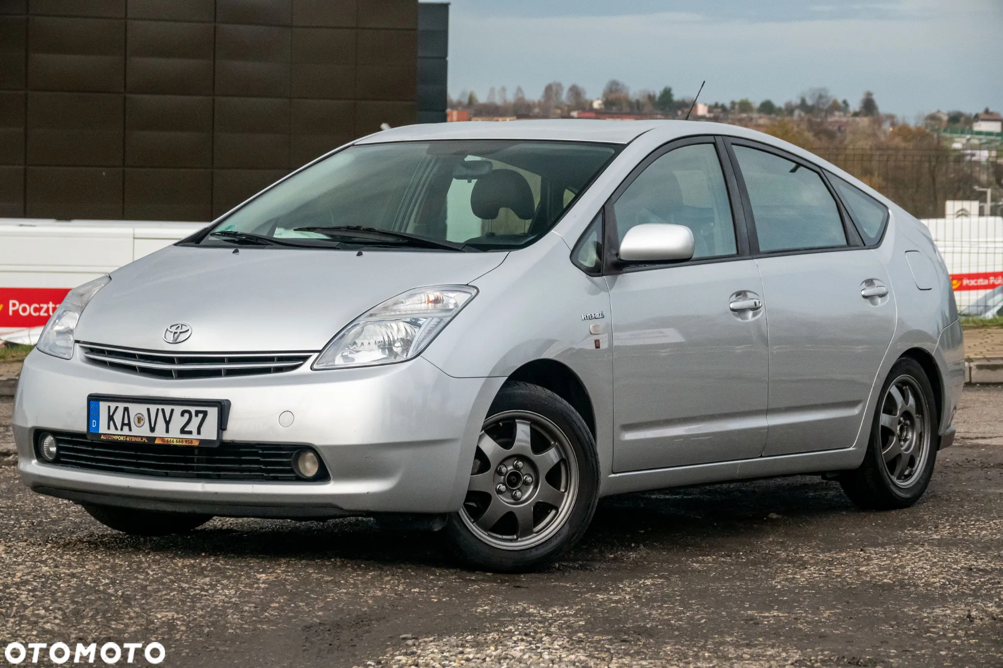 Toyota Prius (Hybrid) Executive - 4
