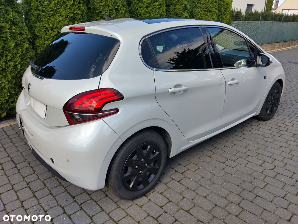 Peugeot 208 PureTech 82 Start & Stop Tech Edition - 5