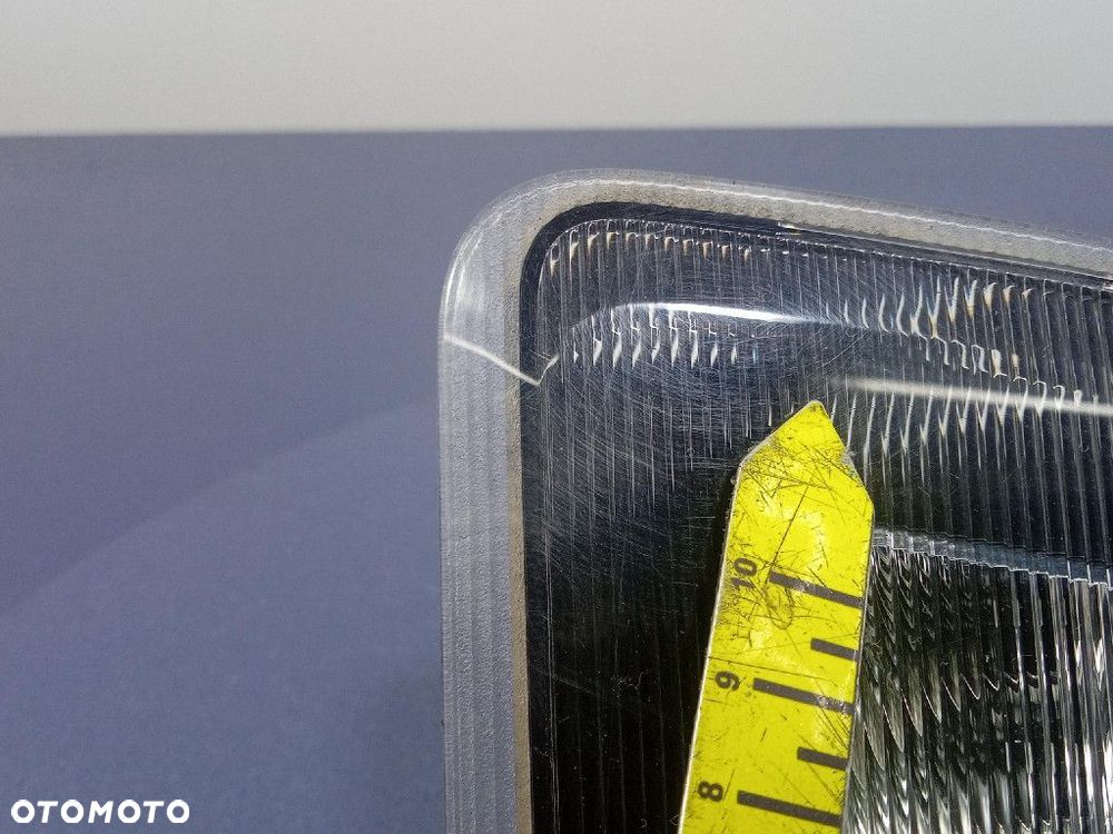 BMW IX I20 LAMPA TYŁ PRAWA TYLNA WEWNĘTRZNA 7953792 - 7