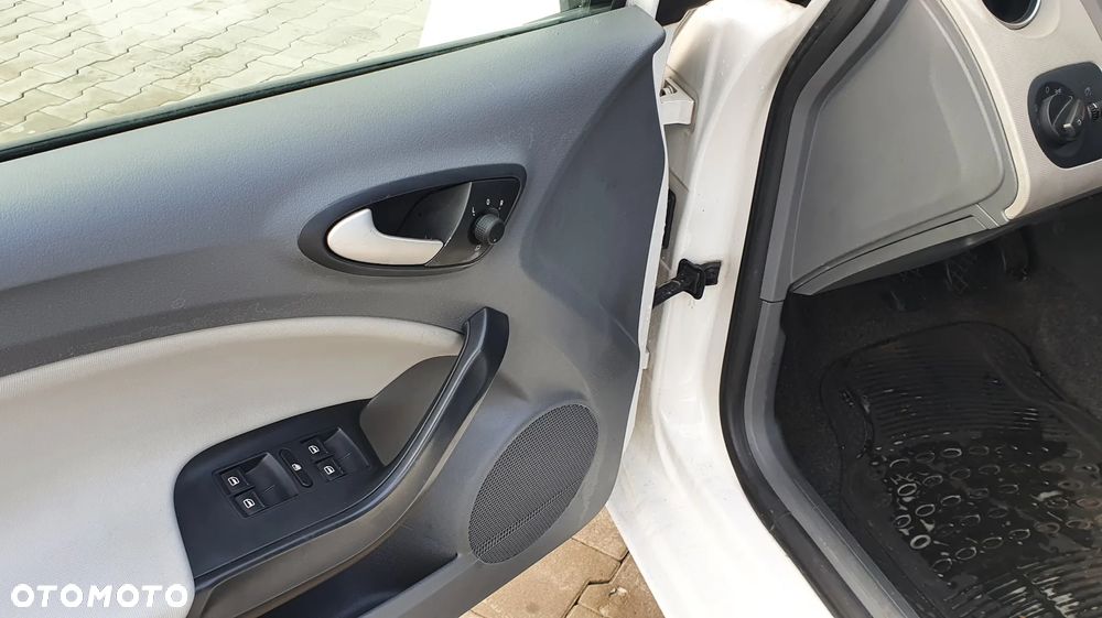 Seat Ibiza 1.2 12V Reference - 19