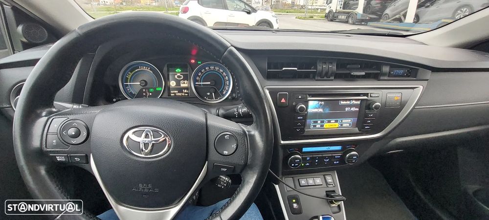 Toyota Auris Touring Sports 1.8 HSD Exclusive - 12