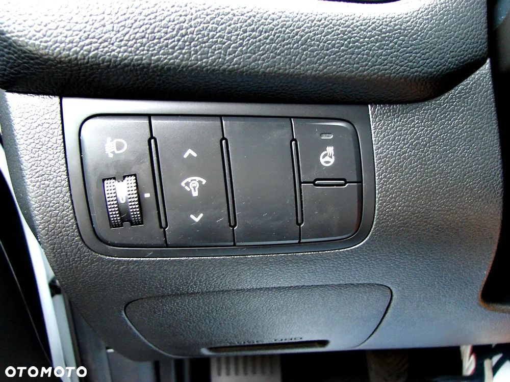 Kia Ceed 1.4 CVVT Dream Team Edition - 28