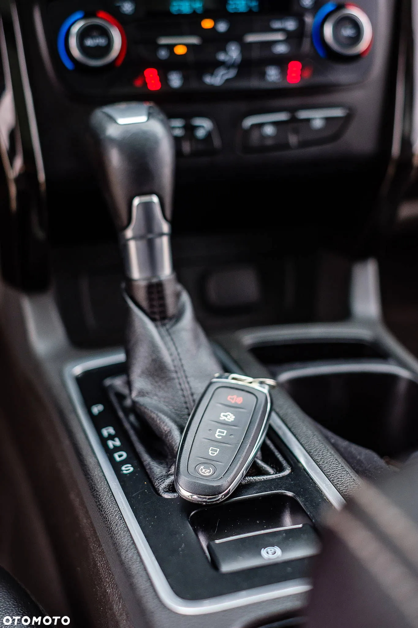 Ford Kuga - 24