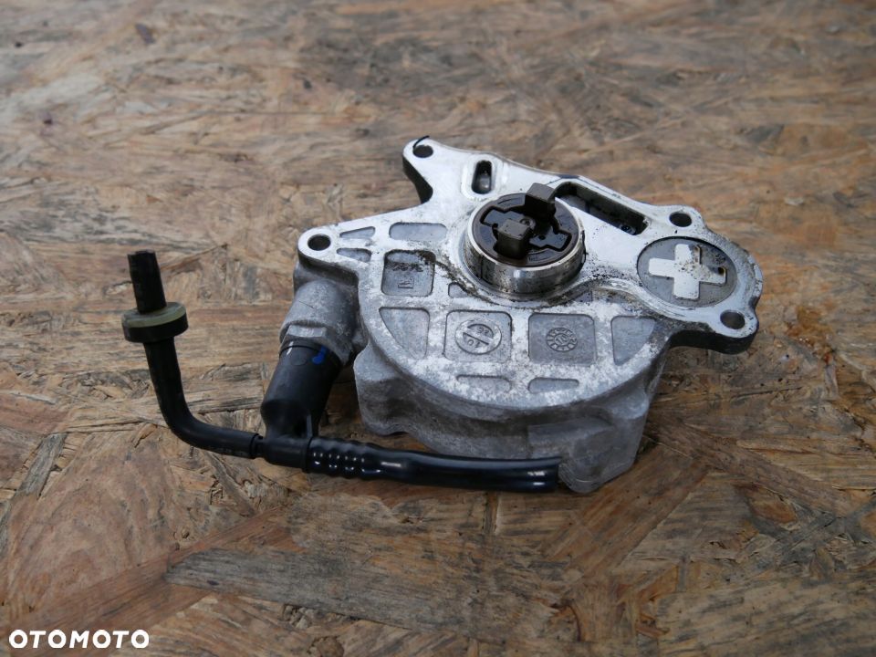 POMPA VACUM VW GOLF VI 1.6 TDI CAY - 1