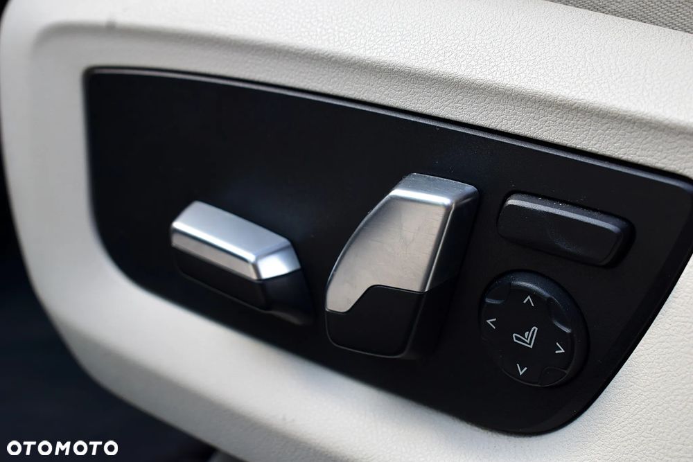 BMW Seria 5 530i xDrive M Sport sport - 30