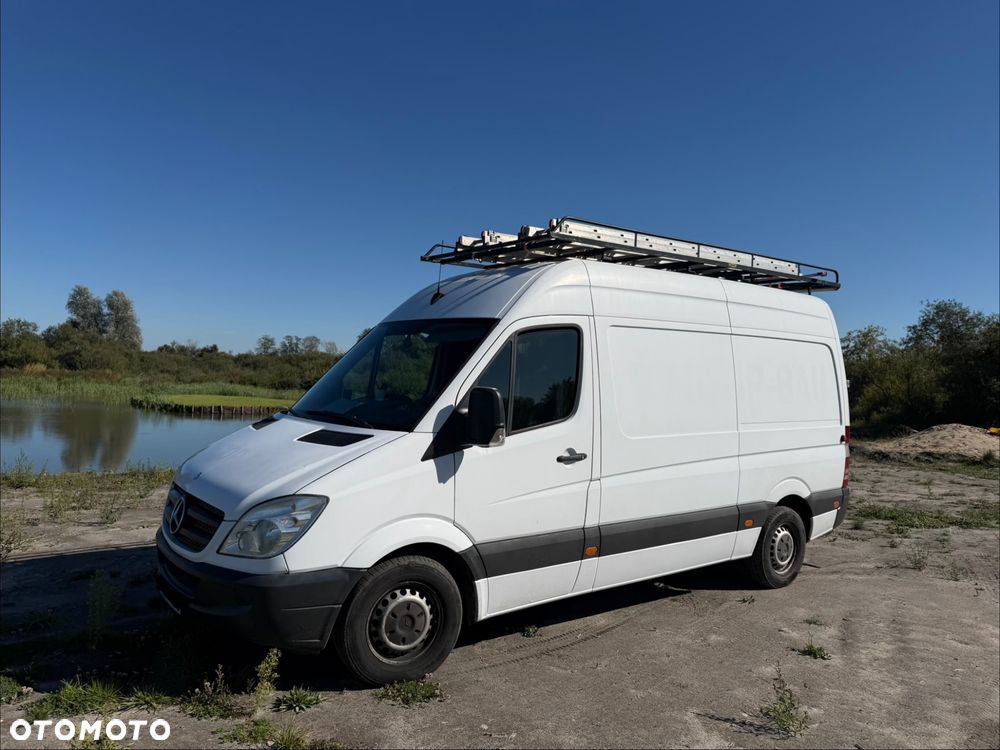 Mercedes-Benz Sprinter - 1
