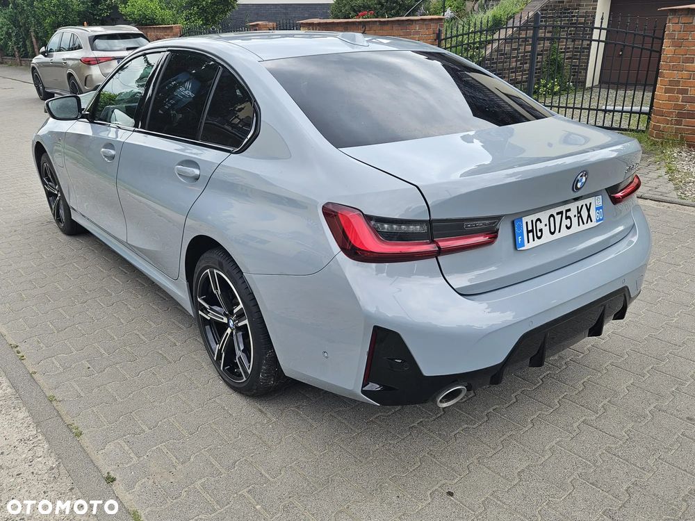 BMW Seria 3 330e PHEV M Sport - 1