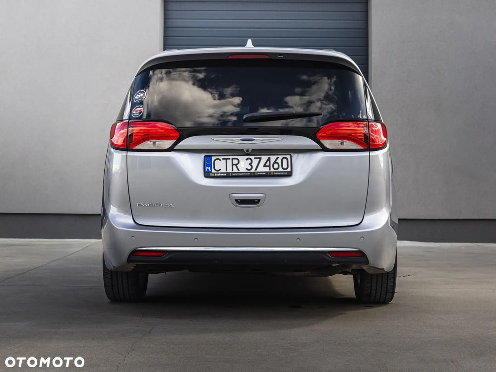 Chrysler Pacifica - 8
