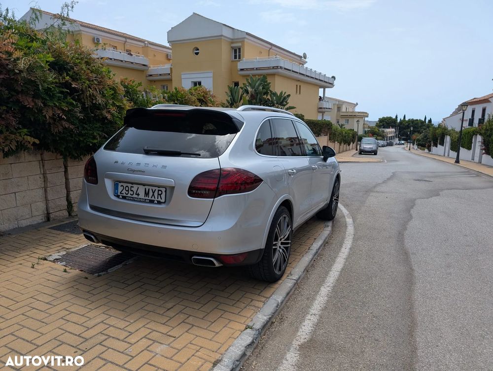 Porsche Cayenne Platinum Edition - 6