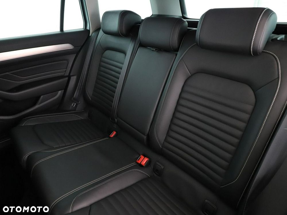 Volkswagen Passat Variant 2.0 TDI 4Mot Elegance DSG - 18