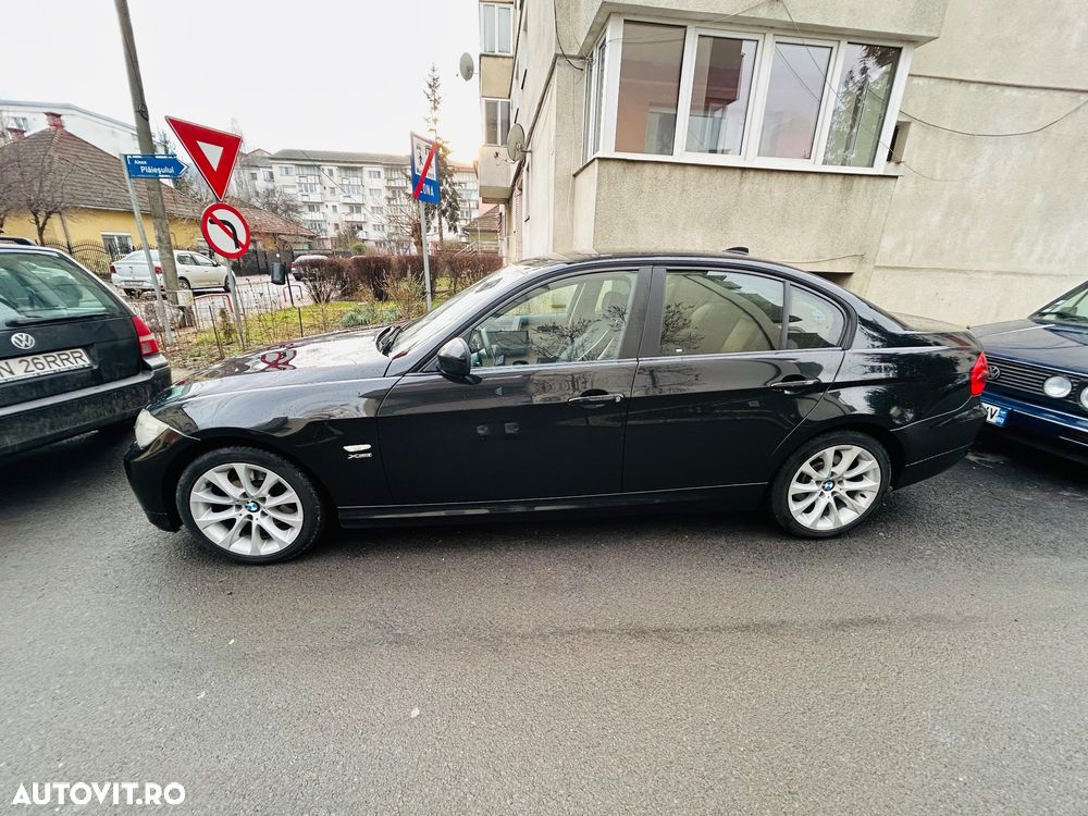 BMW Seria 3 320d xDrive DPF Aut. - 8