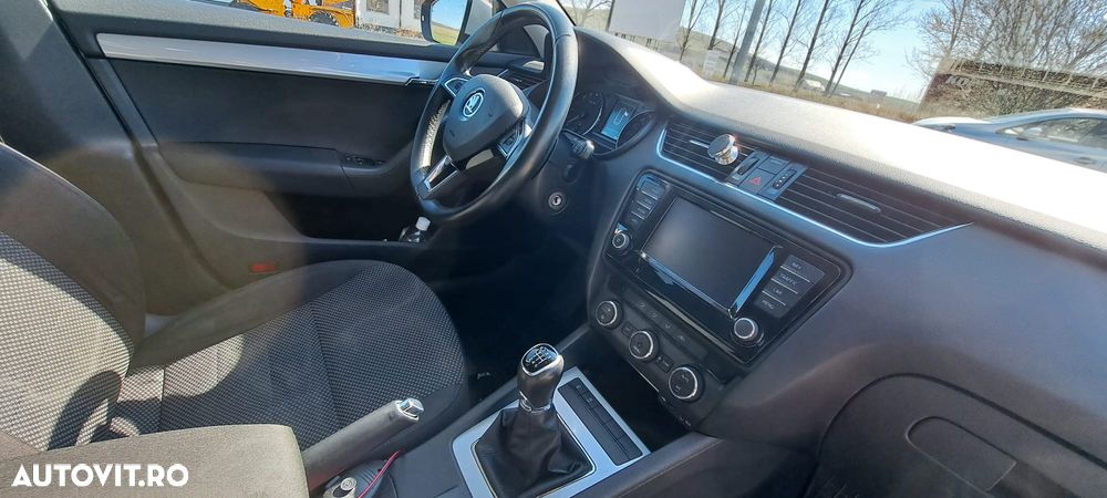 Skoda Octavia 1.6 TDI GREENLINE - 7