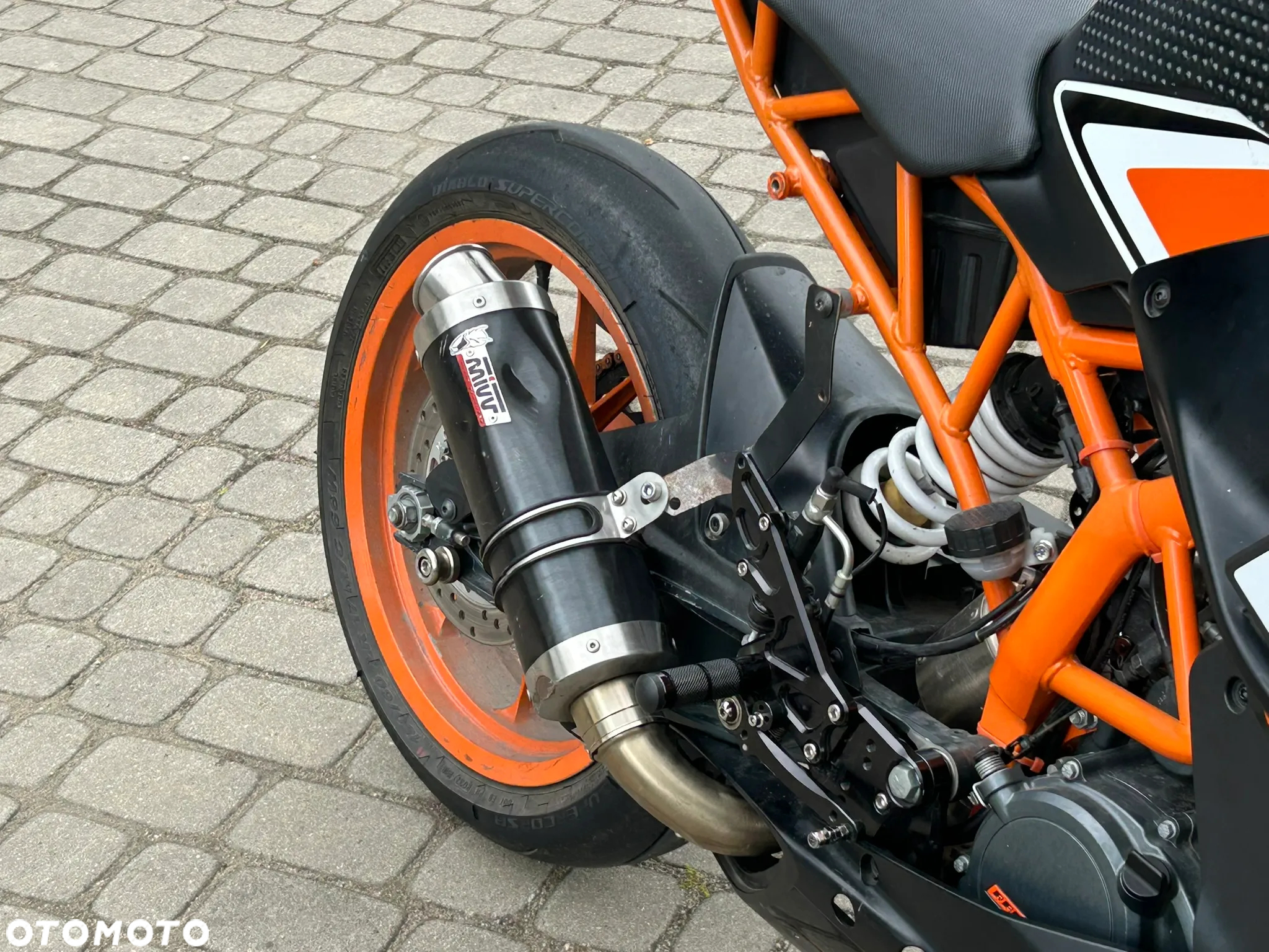 KTM RC 125 - 11